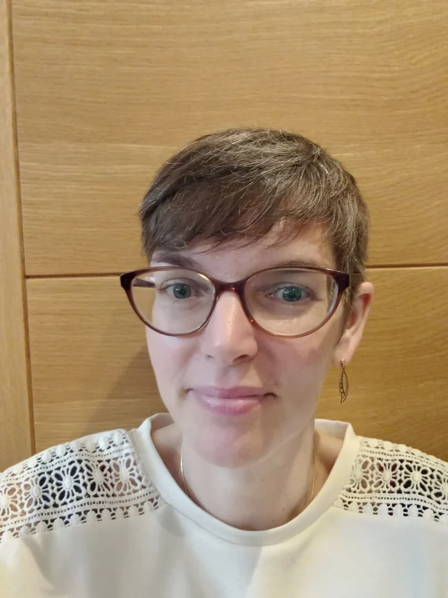 Karen Dredge - qualified online counsellor based in Frome, Somerset